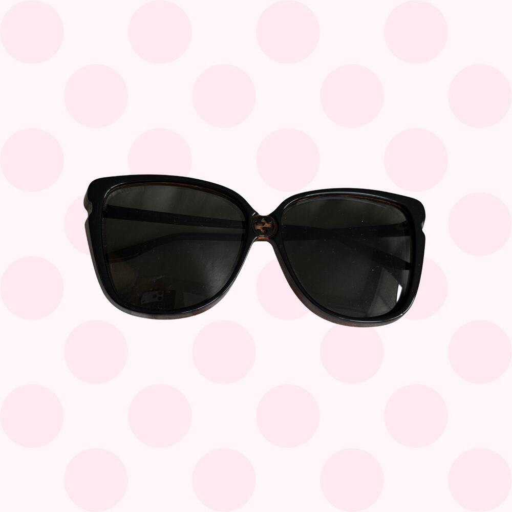 **Authentic Gucci Oversized Interlocking GG Sunglasses**